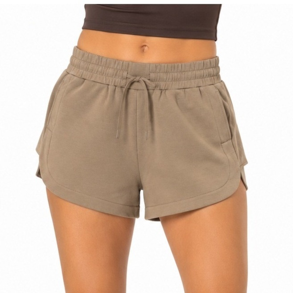 Varley Shorts Womens Small Tan High Waist Drawstring Dolphin Hem Sweat Shorts S